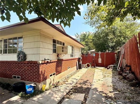 9918  Constance Street , Dallas Texas 75220