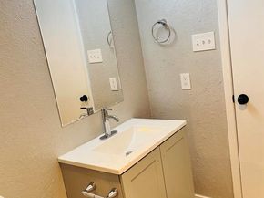 7107  Holly Hill Drive  12, Dallas Texas 75231
