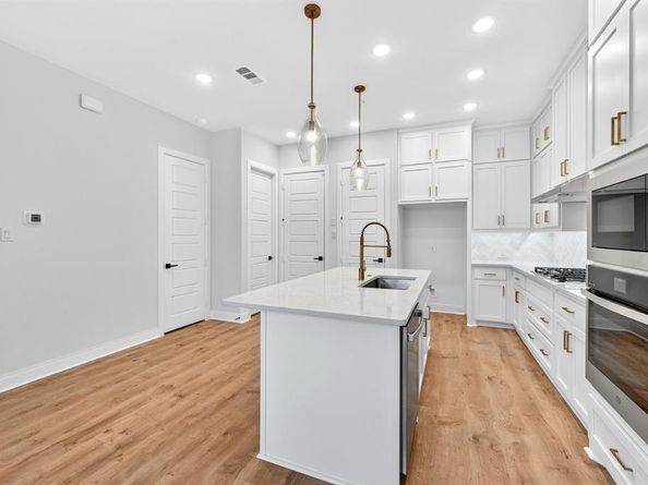 4843  Fuller Court  1202, Irving Texas 75038