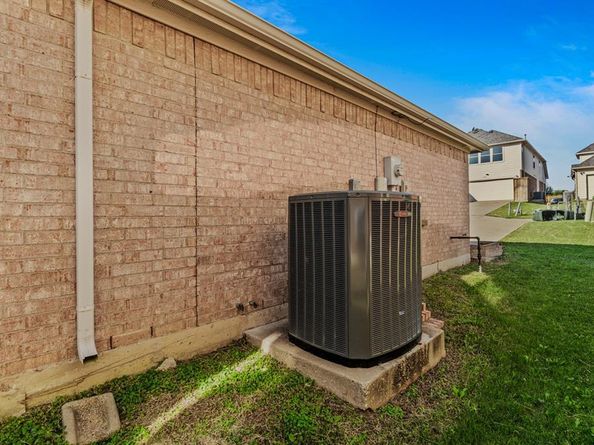 1261  Highland Drive , Rockwall Texas 75087