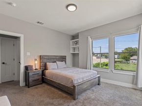 1900  Morris Street , Dallas Texas 75212