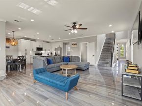 1900  Morris Street , Dallas Texas 75212
