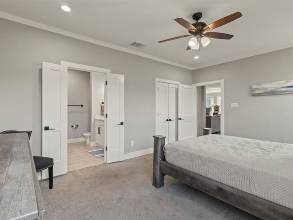 1900  Morris Street , Dallas Texas 75212