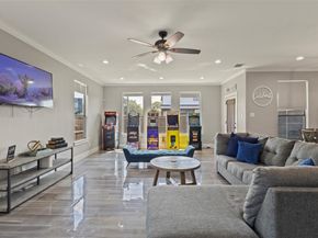 1900  Morris Street , Dallas Texas 75212