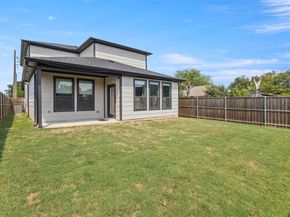1900  Morris Street , Dallas Texas 75212