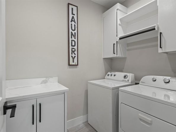 1900  Morris Street , Dallas Texas 75212