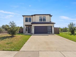 1900  Morris Street , Dallas Texas 75212