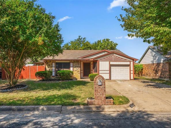 7217  Wayfarer Trail , Fort Worth Texas 76137