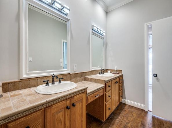 848 S Havenwood Lane S, Fort Worth Texas 76112