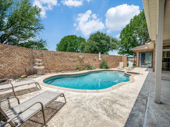 848 S Havenwood Lane S, Fort Worth Texas 76112