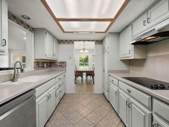 1113  Rusdell Drive , Irving Texas 75060