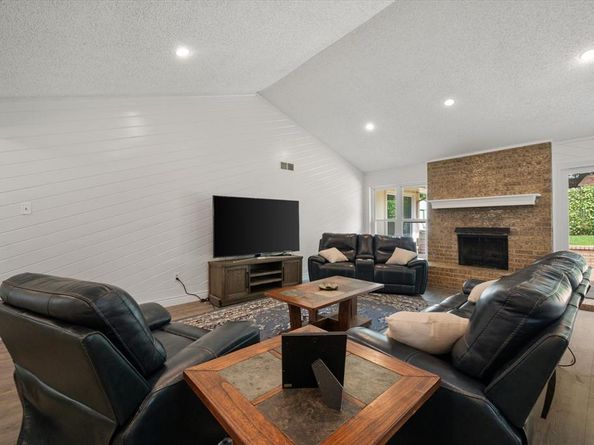 1113  Rusdell Drive , Irving Texas 75060