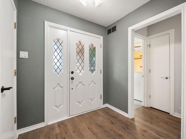 1113  Rusdell Drive , Irving Texas 75060