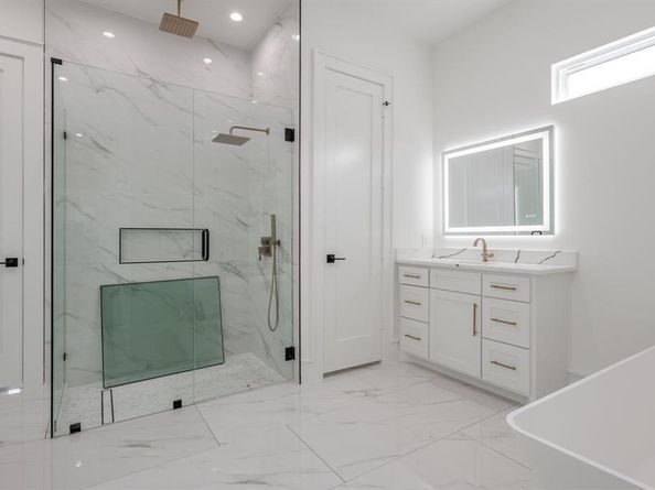 7503  Robin Road , Dallas Texas 75209