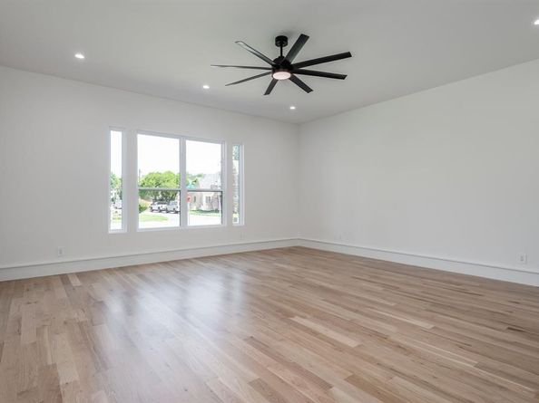 7503  Robin Road , Dallas Texas 75209