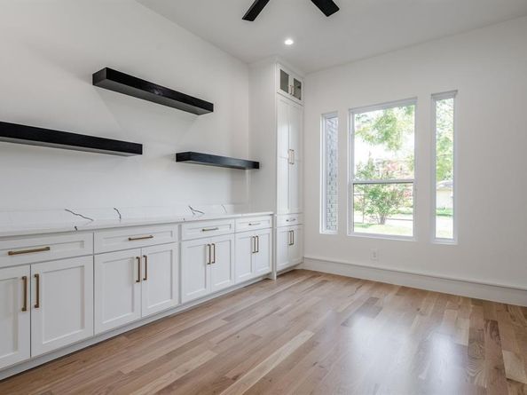 7503  Robin Road , Dallas Texas 75209