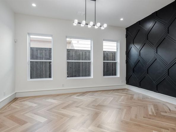 7503  Robin Road , Dallas Texas 75209