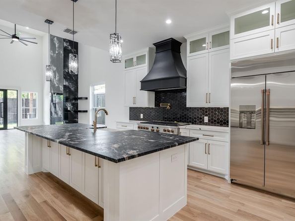 7503  Robin Road , Dallas Texas 75209