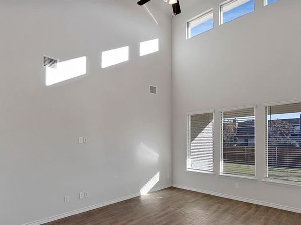 2812  Bluebird Court  , Arlington Texas 76015