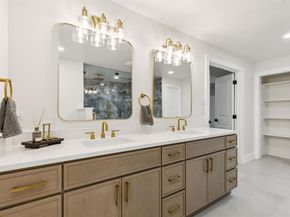 4216  Kelly Elliott Road , Arlington Texas 76016