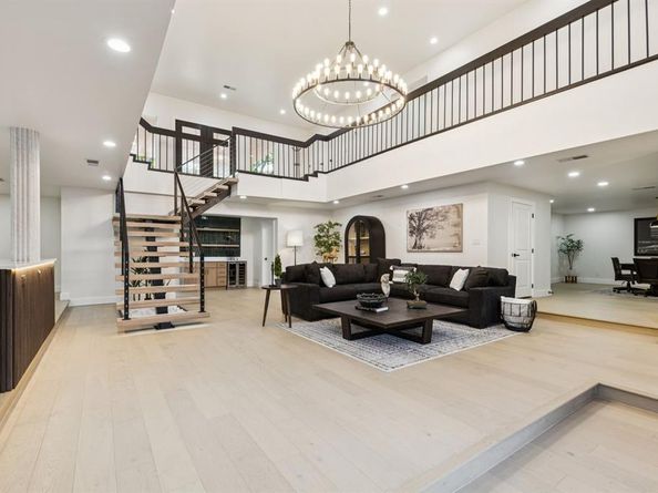 4216  Kelly Elliott Road , Arlington Texas 76016