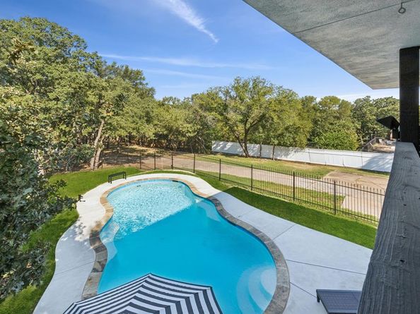 4216  Kelly Elliott Road , Arlington Texas 76016