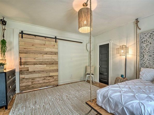 1460 W Allen Avenue , Fort Worth Texas 76110
