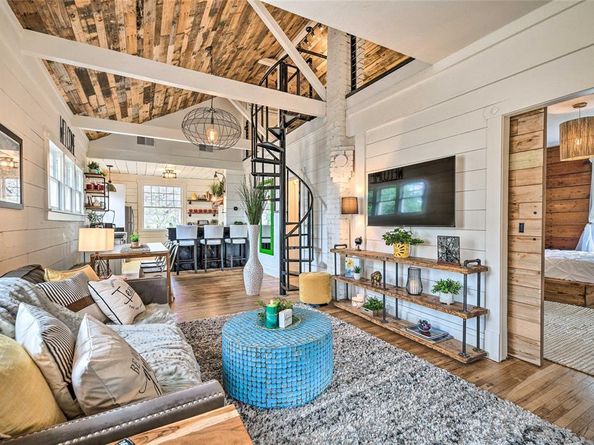 1460 W Allen Avenue , Fort Worth Texas 76110