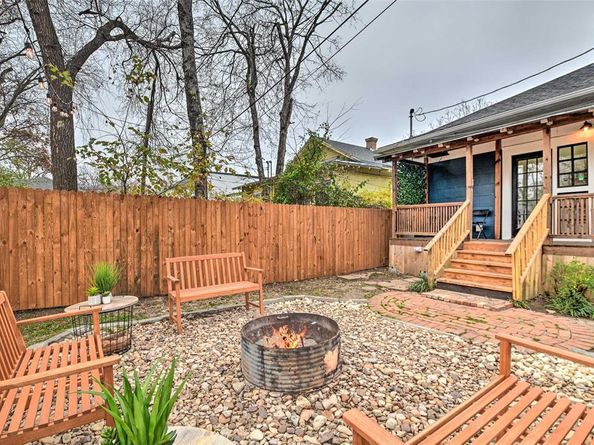 1460 W Allen Avenue , Fort Worth Texas 76110