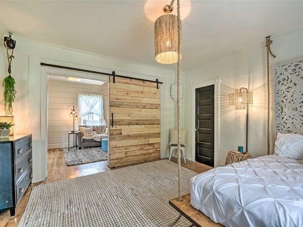 1460 W Allen Avenue , Fort Worth Texas 76110