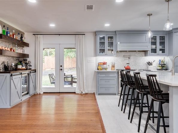 718  Owensons Drive , Dallas Texas 75224