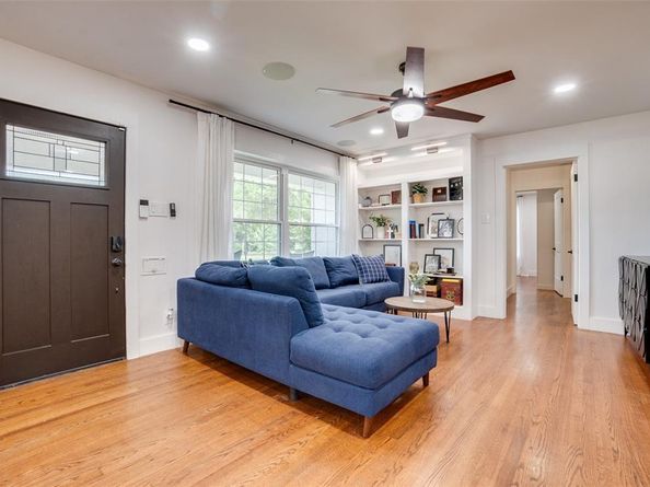 718  Owensons Drive , Dallas Texas 75224