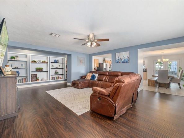 2324  Mainsail Lane , Arlington Texas 76002