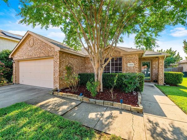 2324  Mainsail Lane , Arlington Texas 76002