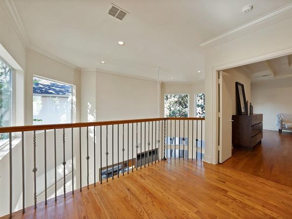 4010  Rawlins Street , Dallas Texas 75219