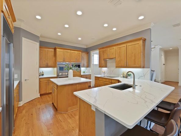 4010  Rawlins Street , Dallas Texas 75219