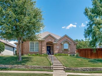 2250  Garden Crest Drive 
