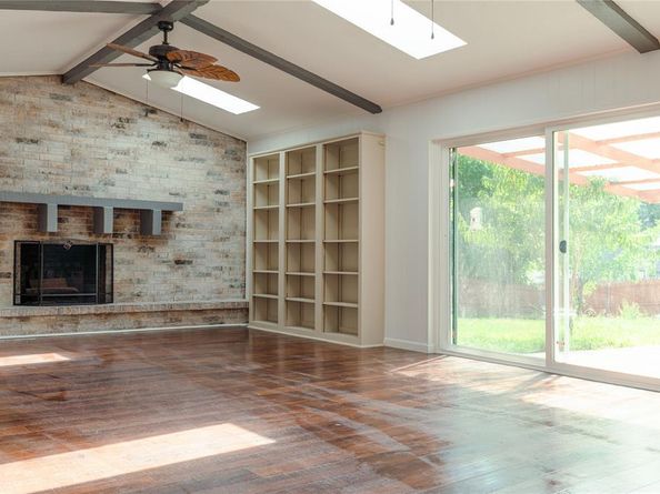 1214  Merrimac Trail , Garland Texas 75043