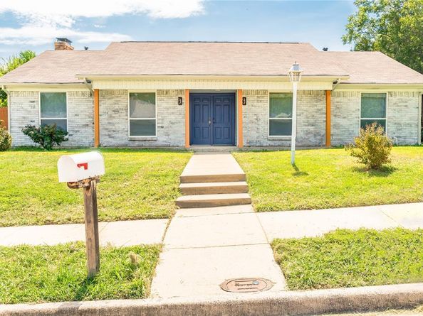 1214  Merrimac Trail , Garland Texas 75043