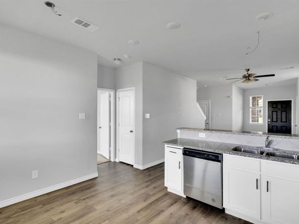 1334  Wentwood Drive , DeSoto Texas 75115