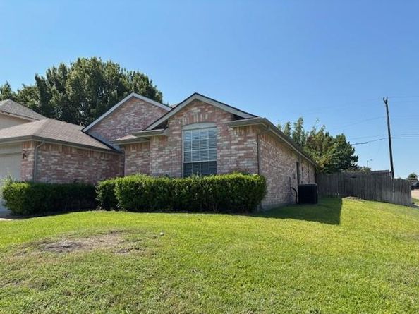 2200  Belton Drive , Arlington Texas 76018