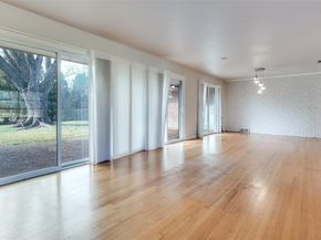 6106  Linden Lane , Dallas Texas 75230