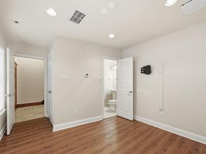 1020  Pavillion Street , Dallas Texas 75204