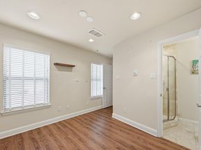 1020  Pavillion Street , Dallas Texas 75204