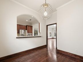 1020  Pavillion Street , Dallas Texas 75204