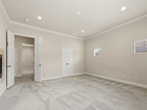 1020  Pavillion Street , Dallas Texas 75204