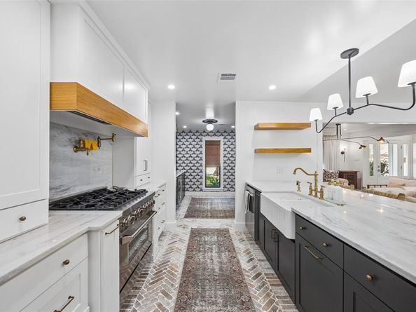 311  Canyon Valley Drive , Richardson Texas 75080