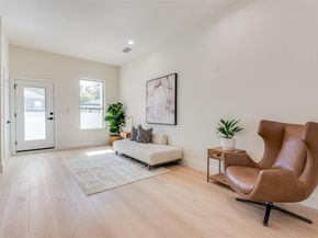 1307  Valley Street , Dallas Texas 75203