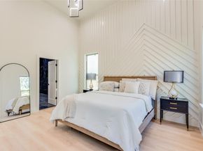 1307  Valley Street , Dallas Texas 75203