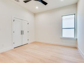 1307  Valley Street , Dallas Texas 75203